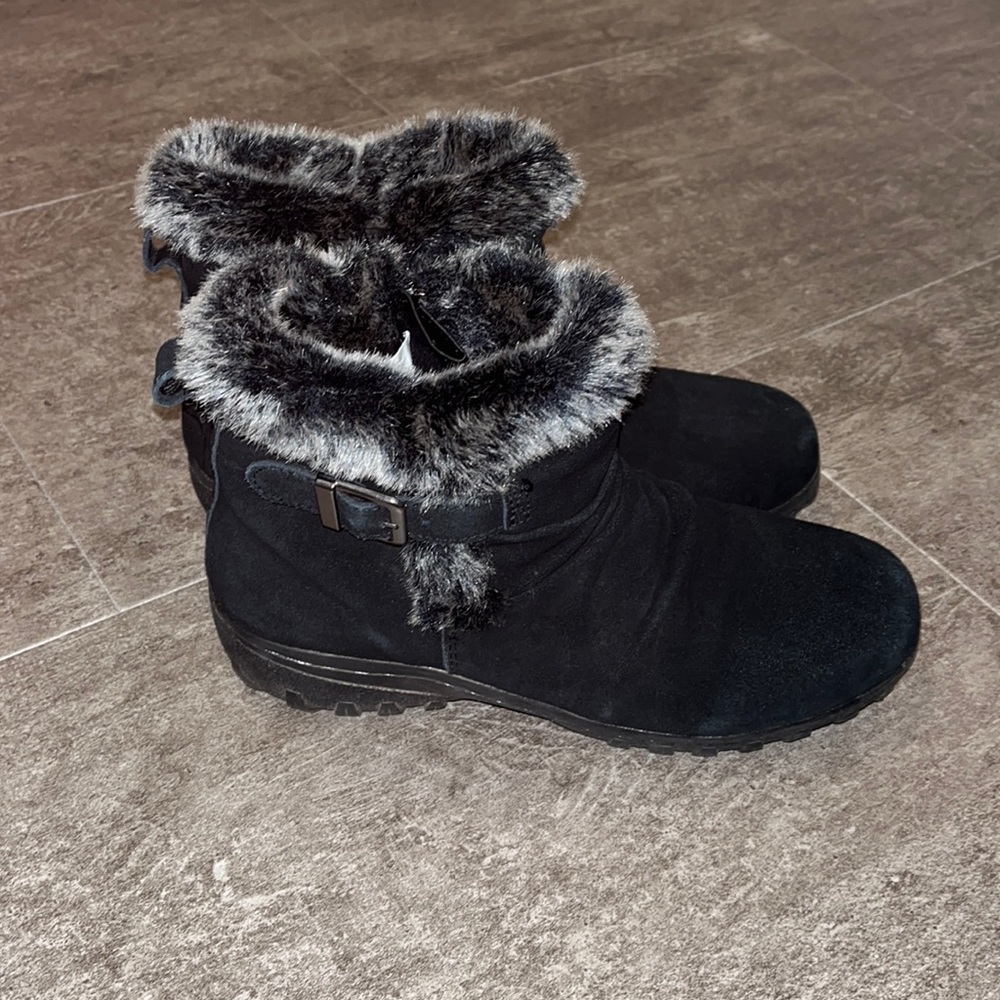 Khombu Lindsey Boots